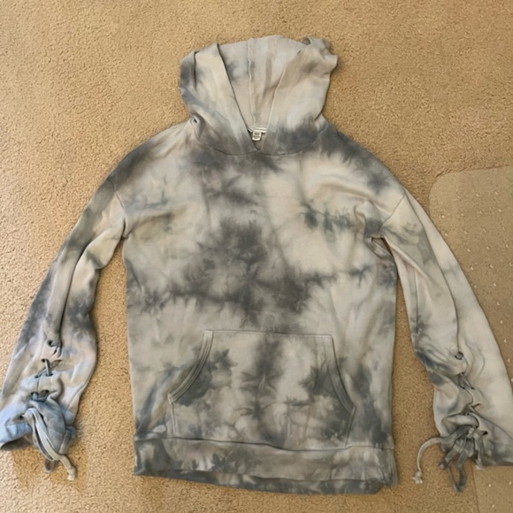 American Eagle Outfitters Gray Tie Dye Sweatshirt - Picture 1 of 2